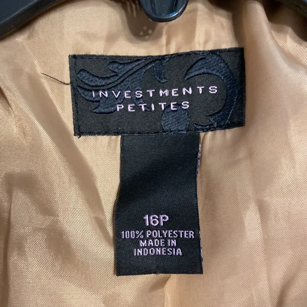 Investment Petites size 16P blazer excellent condition length 24” - Image 6