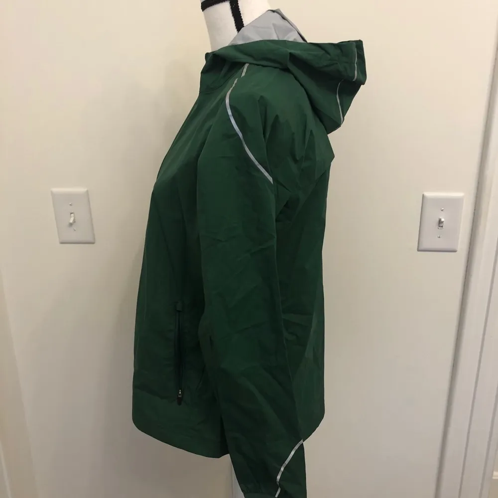 Nike Woven Hooded Water Resistant Running Jacket - Image 4