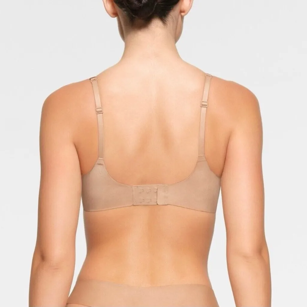 Skims Ultimate Collection Teardrop Push-Up Plunge Bra in Clay, Size 40D - Image 3