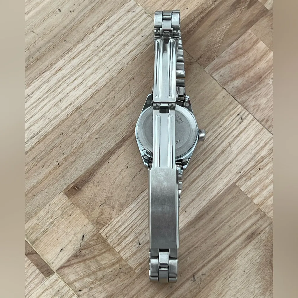 Timex Rare Vintage Ladies Mechanical Watch Stainless Dial Bracelet Date Window - Image 9