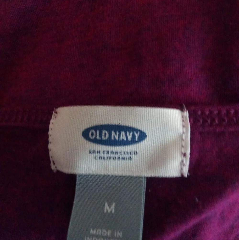 Old Navy M Berry Hombre Boyfriend T-Shirt Top - Image 4