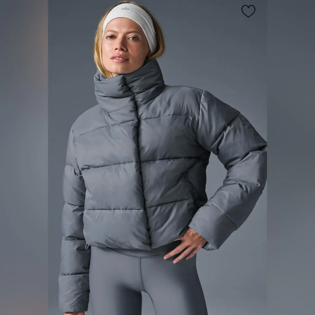 ALO Yoga NWT Gold Rush Puffer Jacket  Winter Frost Size XS - Image 3