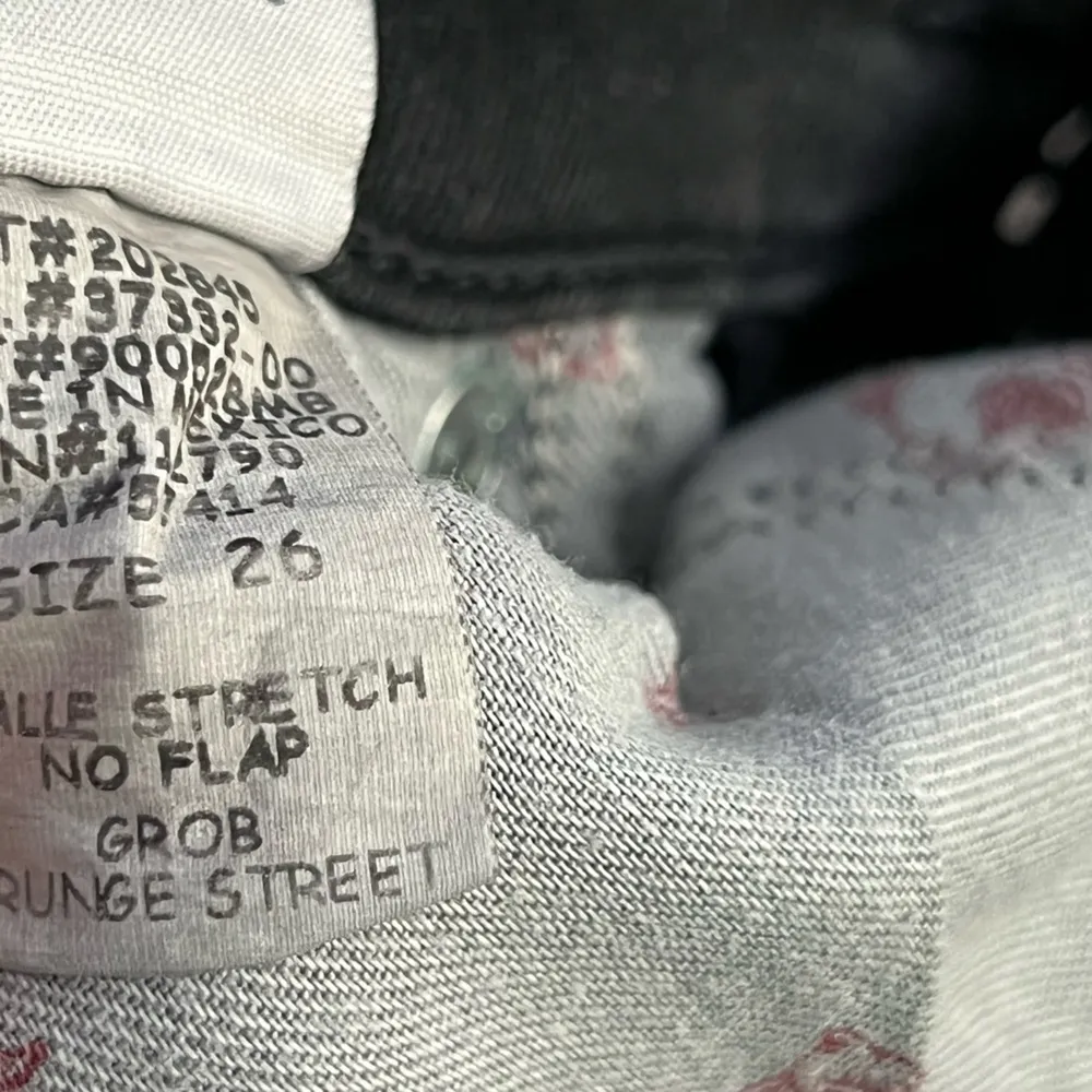 True Religion Halle Mid Rise Super Skinny Jeans | Faded Black Grunge Wash | 26 - Image 10