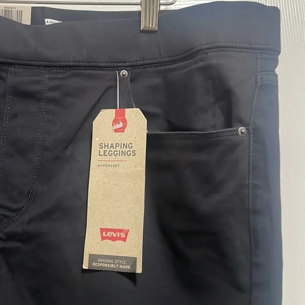 Levi’s leggings woman  black shaping pant super skinny leg mid rise plus New 16M - Image 3