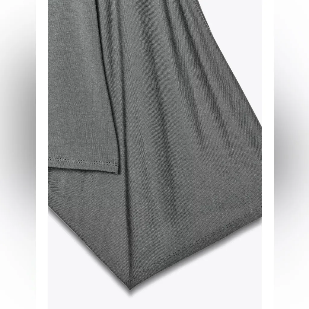 Zara NWT gray flowy cape top - Image 8