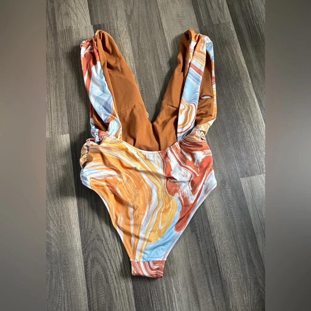 ZARA $75  Swirl Monokini - Image 4
