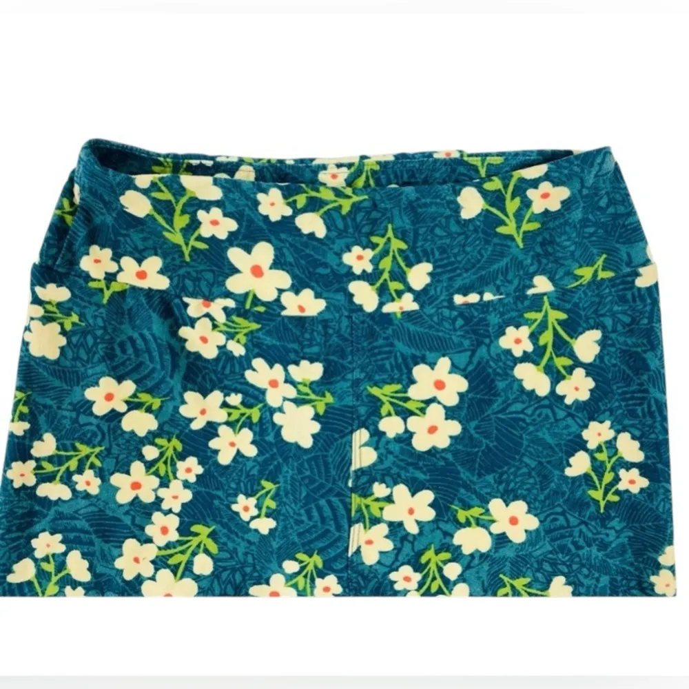 LuLaRoe Women’s OS Soft & Comfortable Floral print Leggings - Image 2