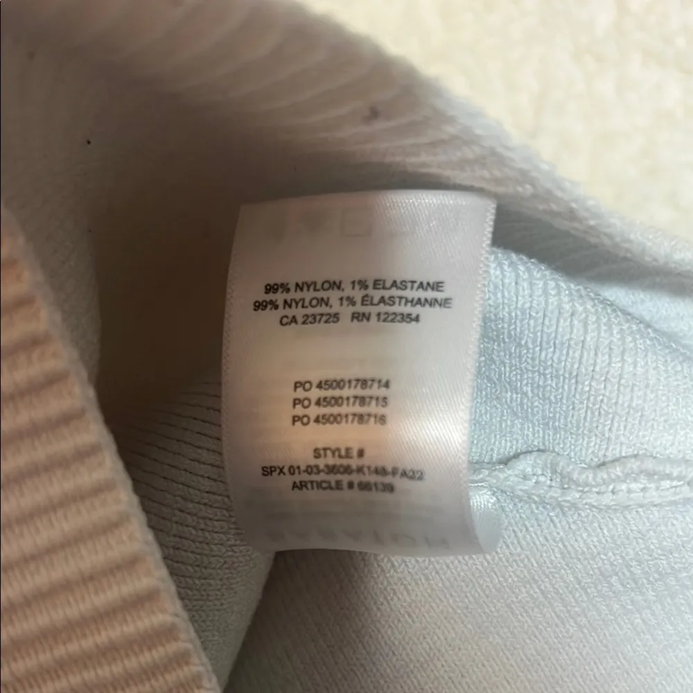 Aritzia Babaton Sculpt Knit Squareneck Cropped Tank Size XS In White - Image 4