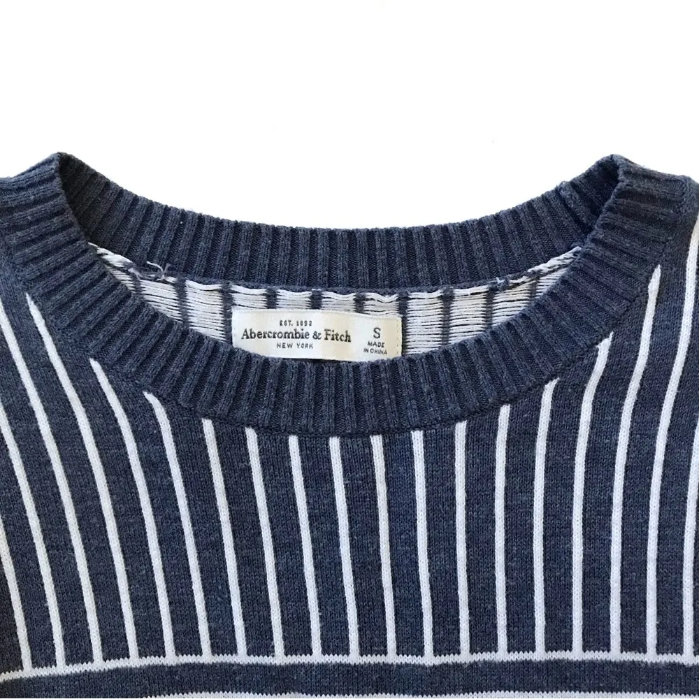 Abercrombie & Fitch Crew Neck Blue Striped Sweater Sz Small - Image 5