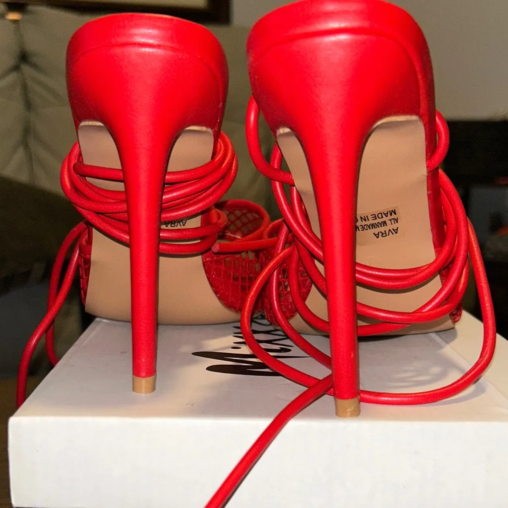 Mixx Shuz Red Strappy Heels Size 10 - Image 3