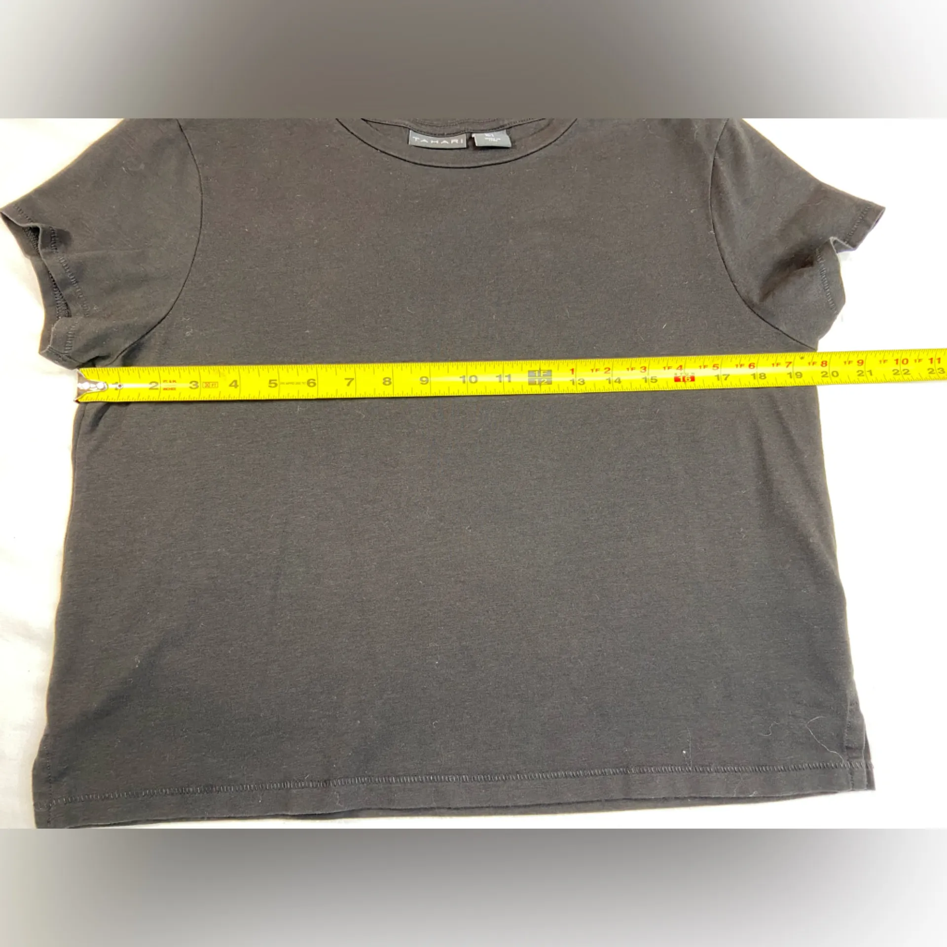 Tahari Short Sleeve Black Tee‎ Shirt Crew Neck Size Large - Image 4