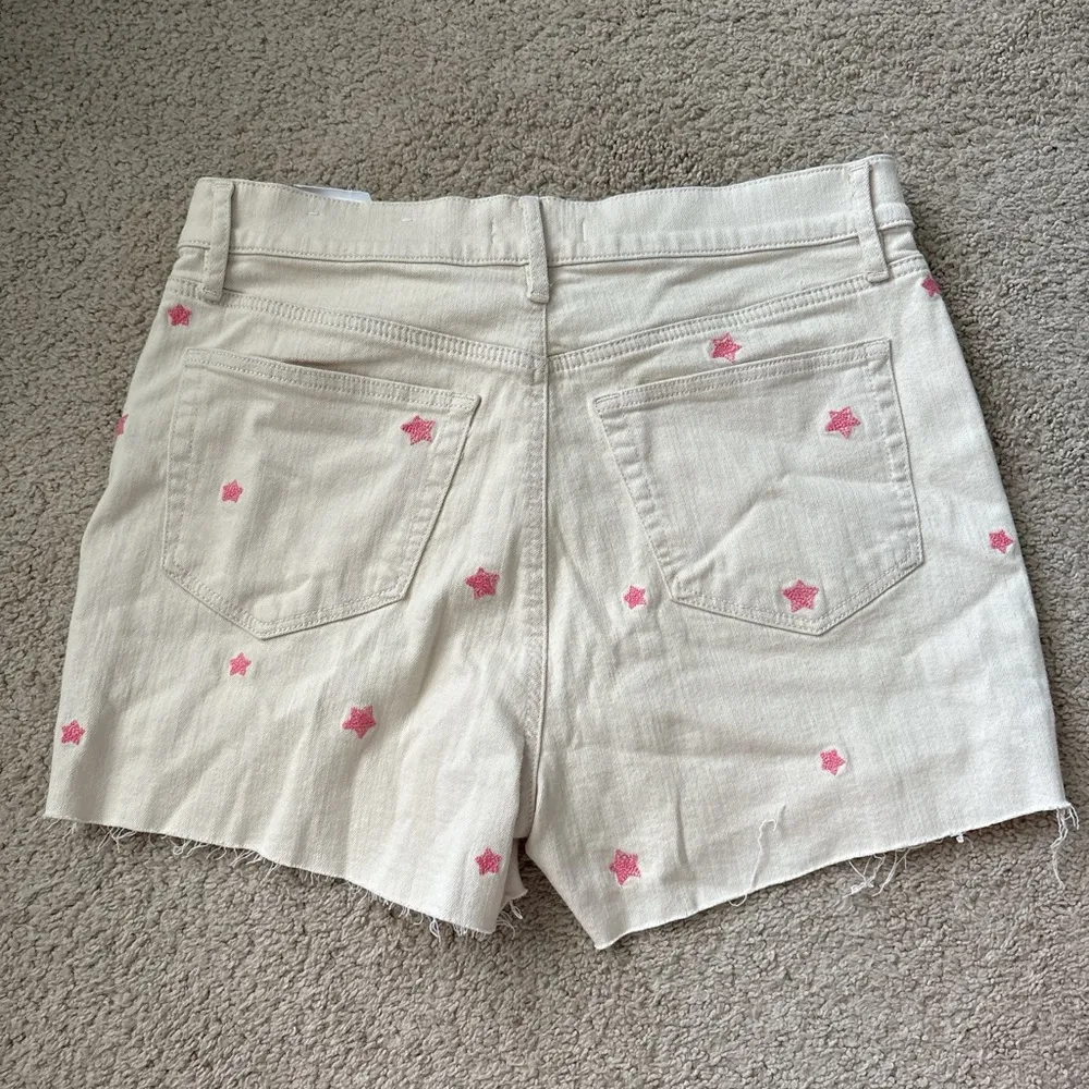 NWOT LOFT Cream and Pink Embroidered Stars Distressed Jean Shorts - Image 2