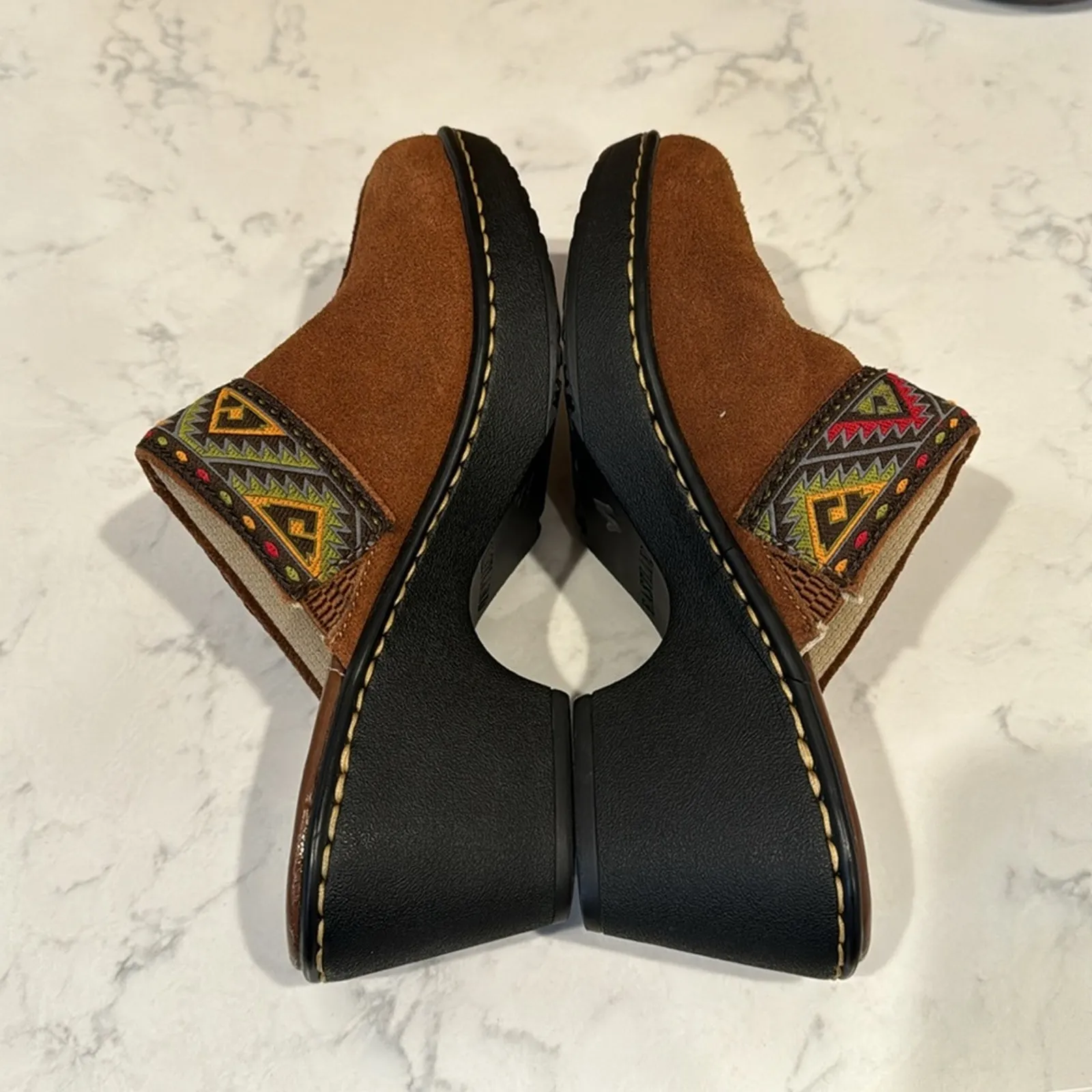 Eastland Vintage Brown suede Clogs Aztec 90s Western southwestern mule size 7.5 - Image 7