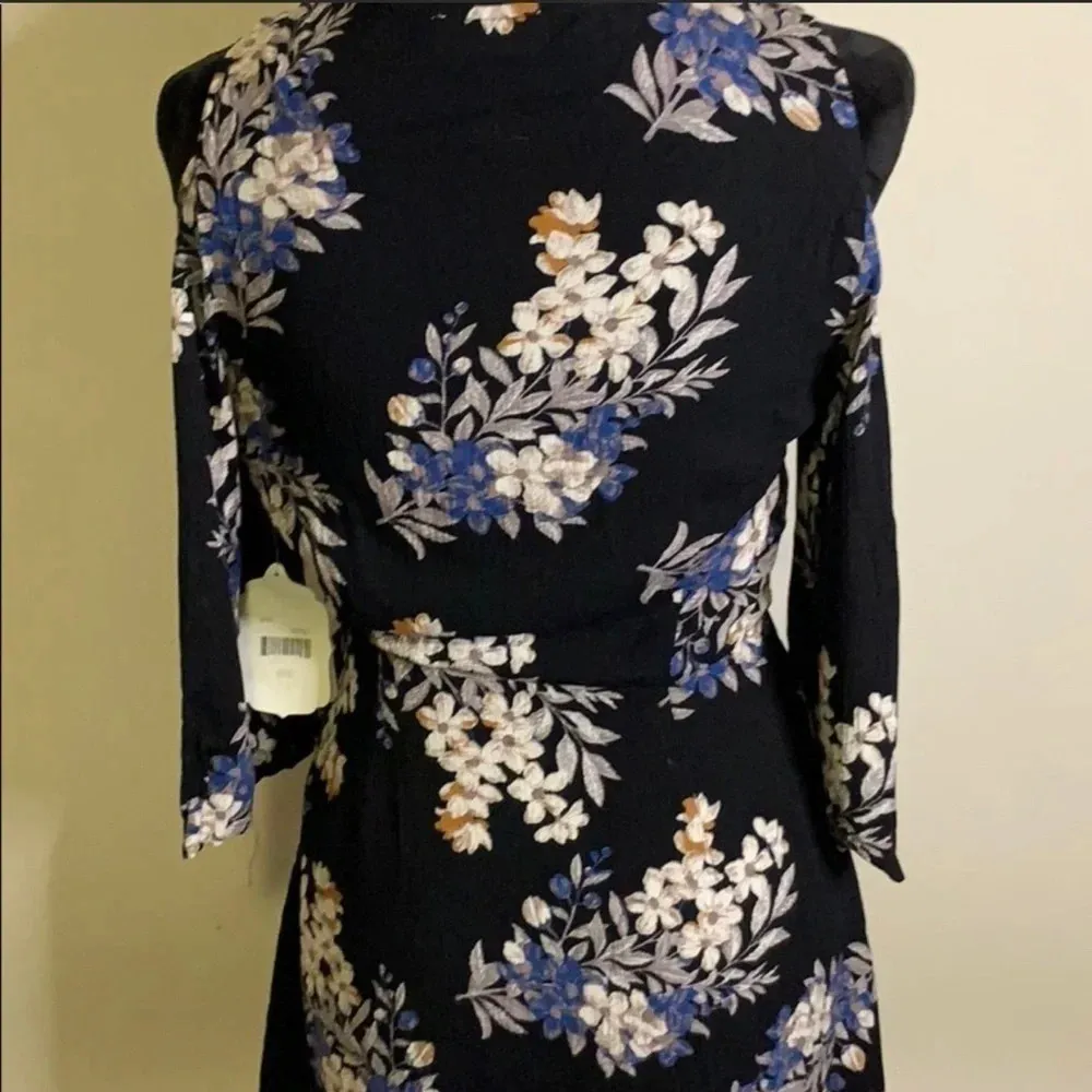 Altar’d State NWT Floral Wrap Cold Shoulder Dress Size Small - Image 5
