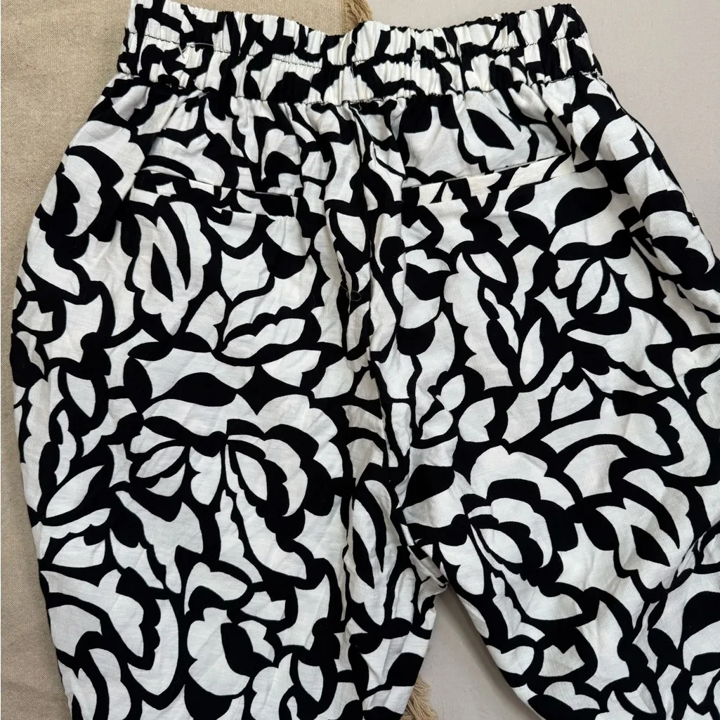 Monteau Women's Geometric Print Wide-Leg Pants Size S Casual White and Black - Image 7