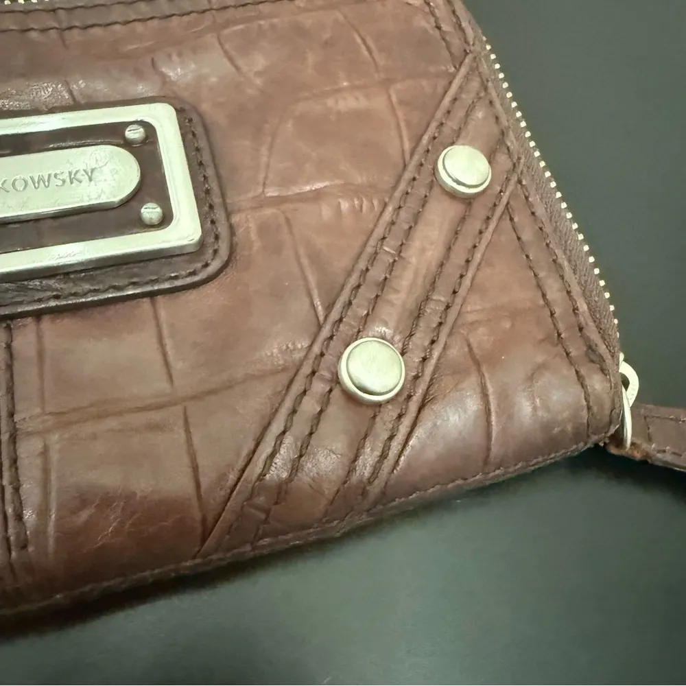 B MAKOWSKY Brown 100% Genuine Leather Zip Around Wallet 8”X4” - Image 10