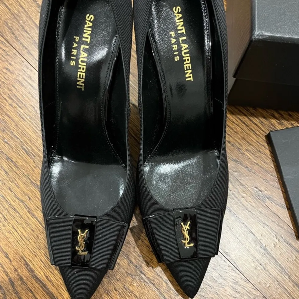 Saint Laurent  Anais ribbed pumps - Image 11