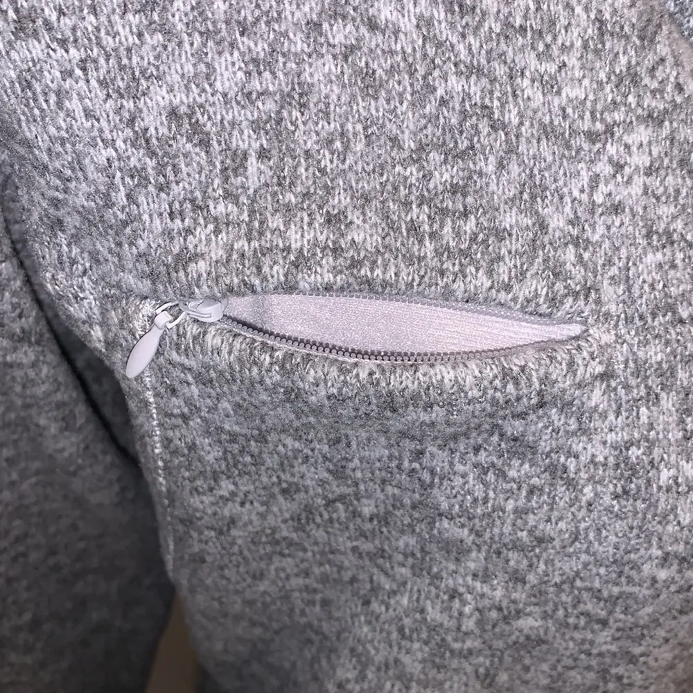 Cabela's  grey embroidered feathers double button fleece pullover sweatshirt - Image 5