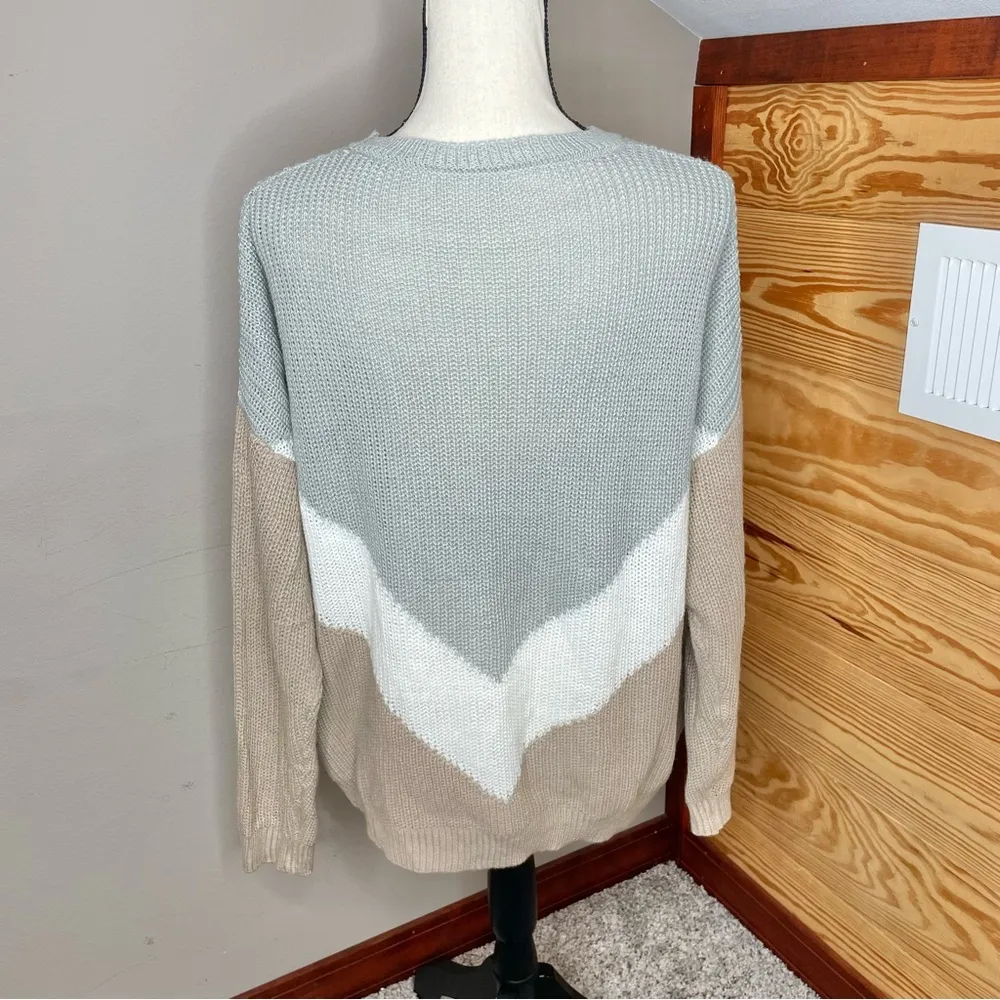 Unbranded Tan Grey White Colorblock Long Sleeve Crewneck Knit Sweater Gray Size M - Image 3