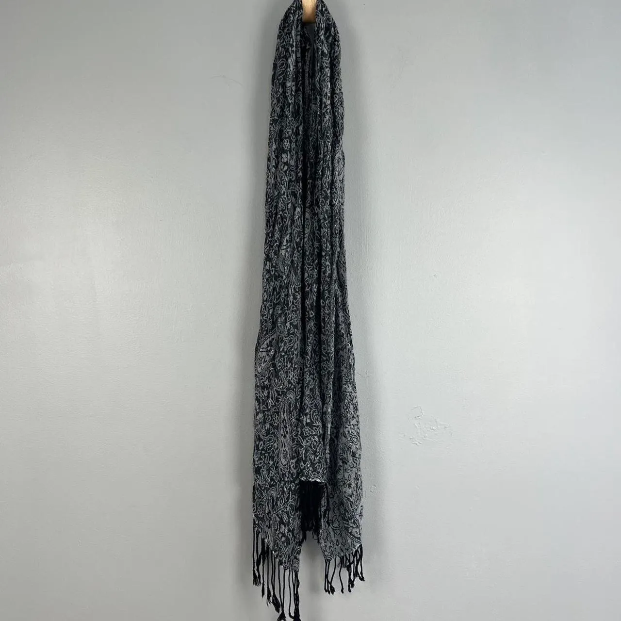 Retro patterned scarf - Image 2