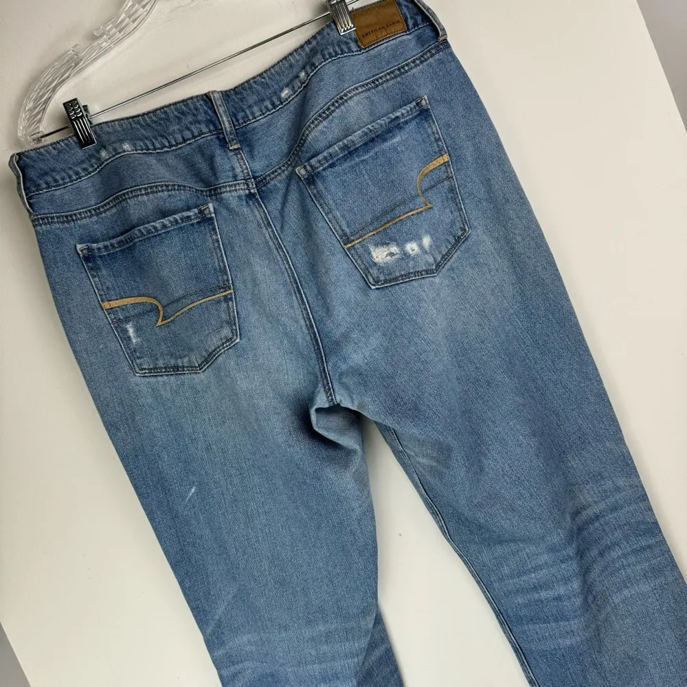 American Eagle Tomgirl Distressed Jeans Sz 16 LONG Light Wash Straight Boyfriend - Image 11