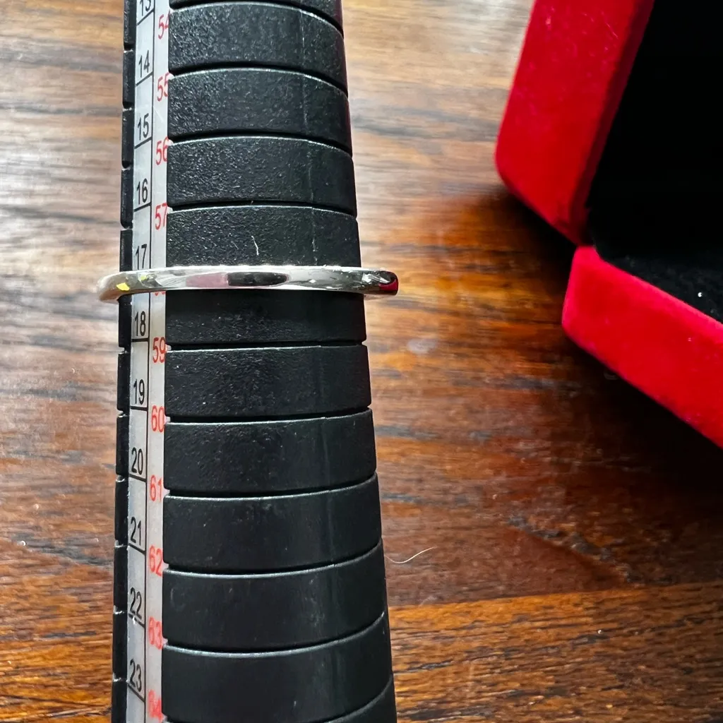 1 Carat Emerald Cut Moissanite Sterling Silver Ring Size 9 - Image 5