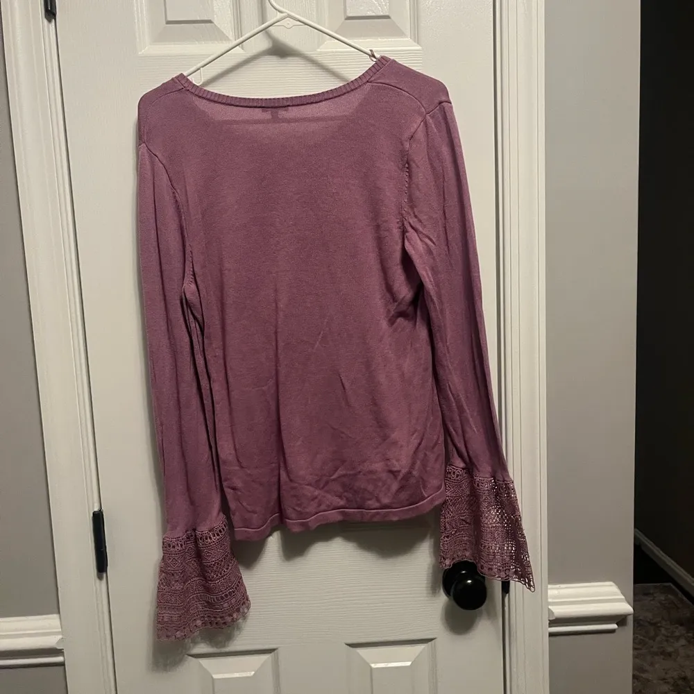 Hannah Purple Long Sleeve Thin Sweater
Blouse With The Lace Trim Bell
Sleeve L Size L - Image 5