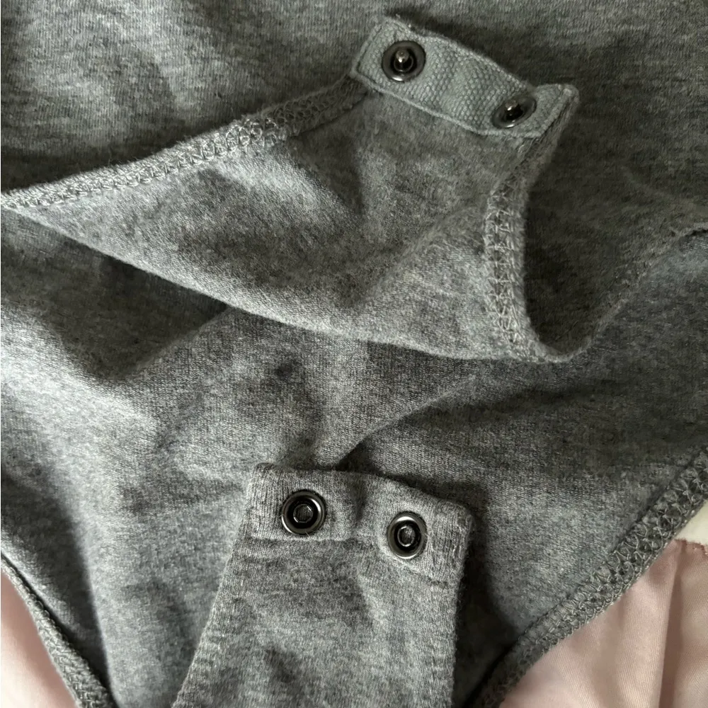 Gray short sleeve bodysuit - Image 4