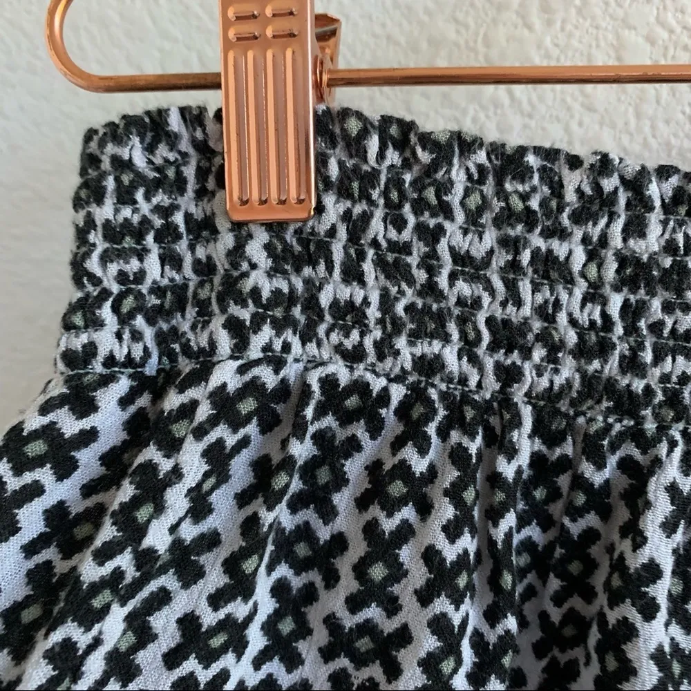 Urban Outfitters Out From Under Smocked Waist Flowy Shorts Small - Image 6