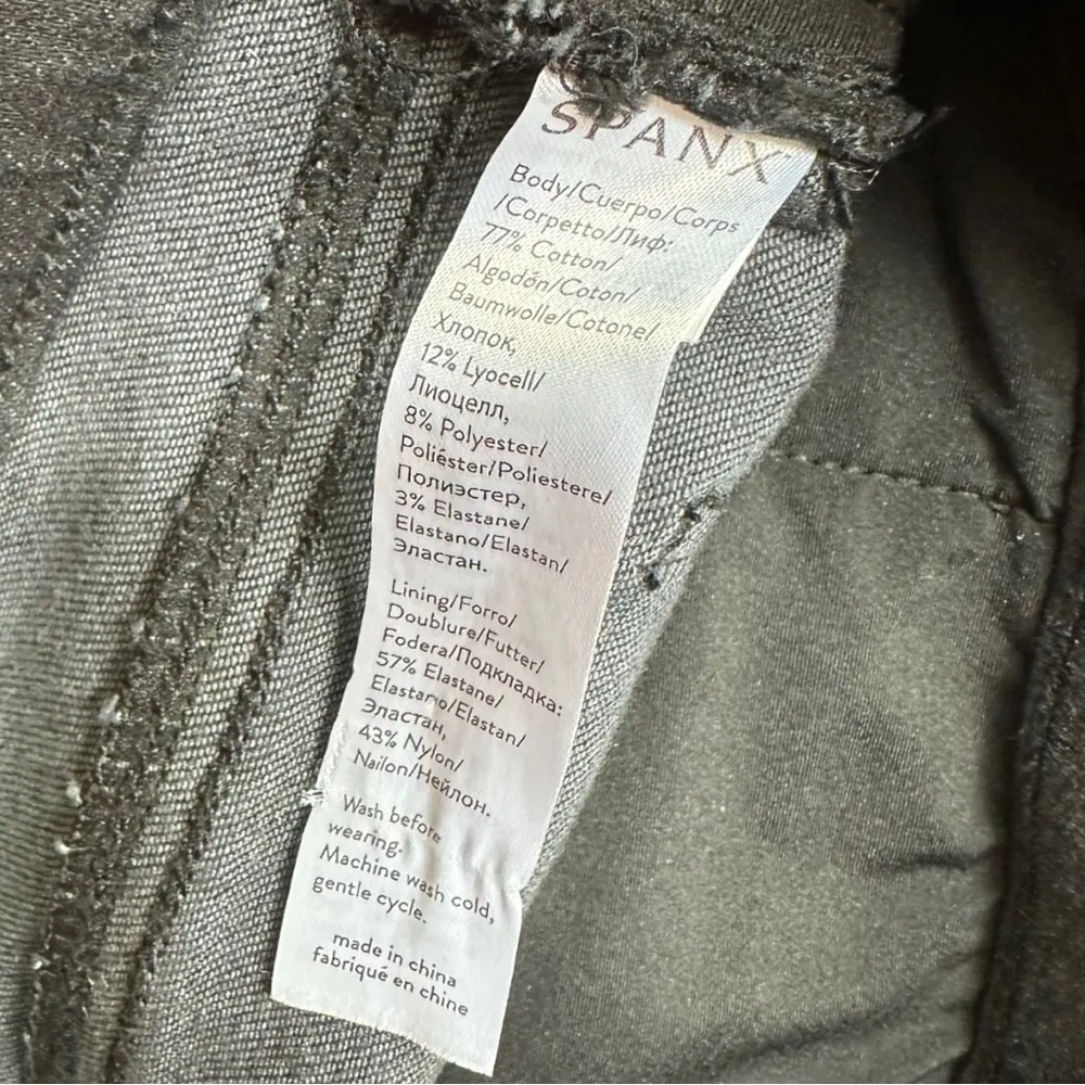 SPANX Black Ankle Skinny Distressed High Rise Pull On Jeggings Jean Raw Hem S/P - Image 7