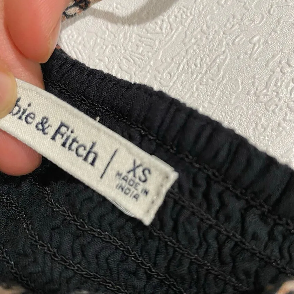 Abercrombie & Fitch Women’s Floral Smocked Bodysuit Size XS - Image 4