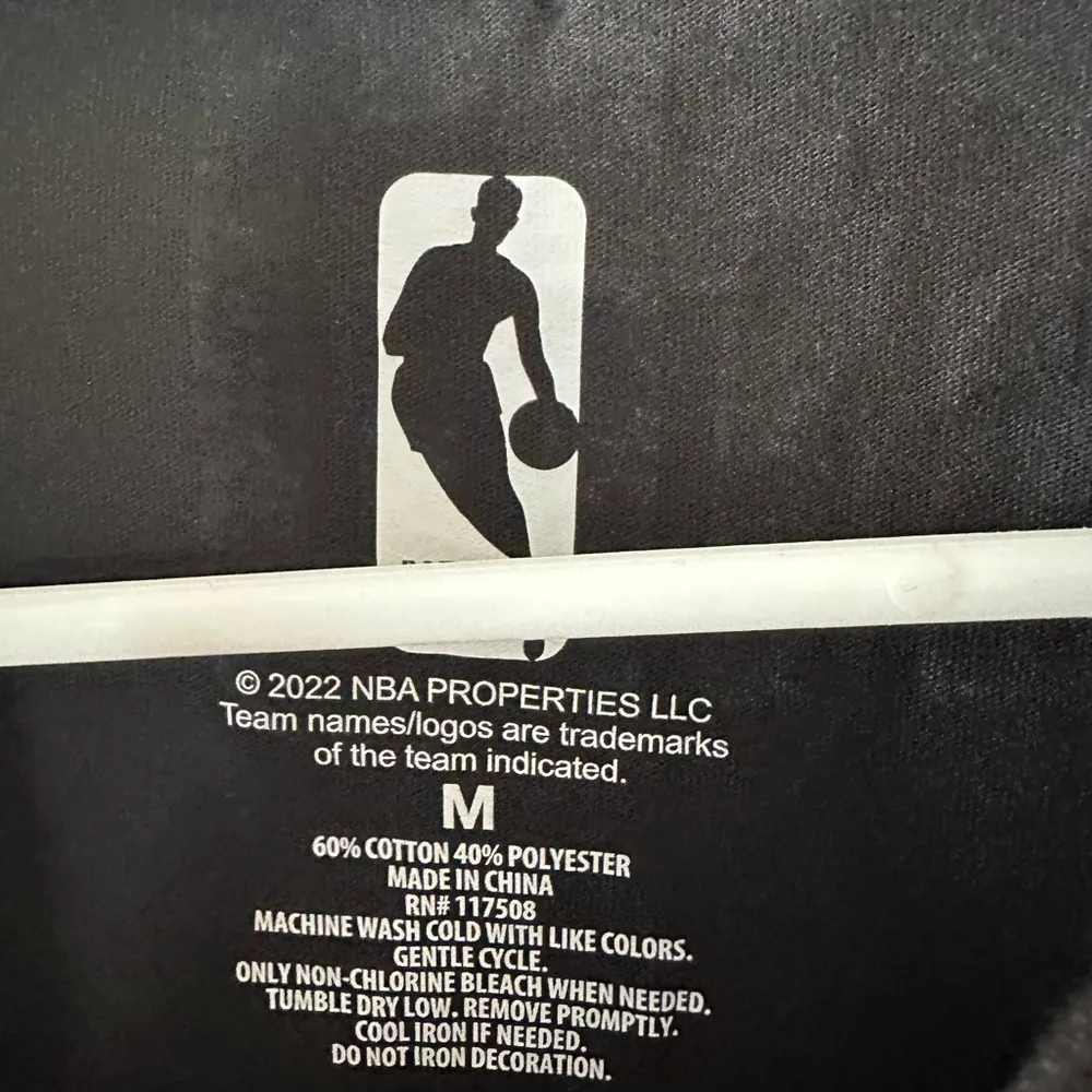 Women’s NBA Chicago Bulls crop shirt M - Image 3