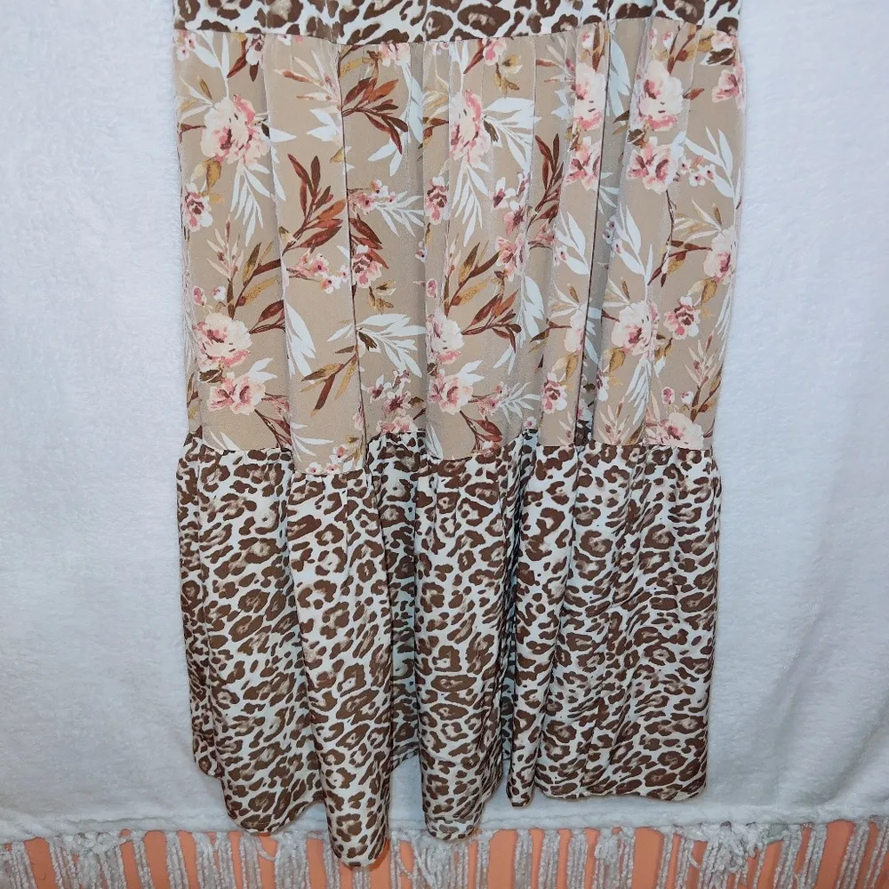 Versona Sleeveless Floral Cheetah Print Tiered Midi Dress size medium - Image 6