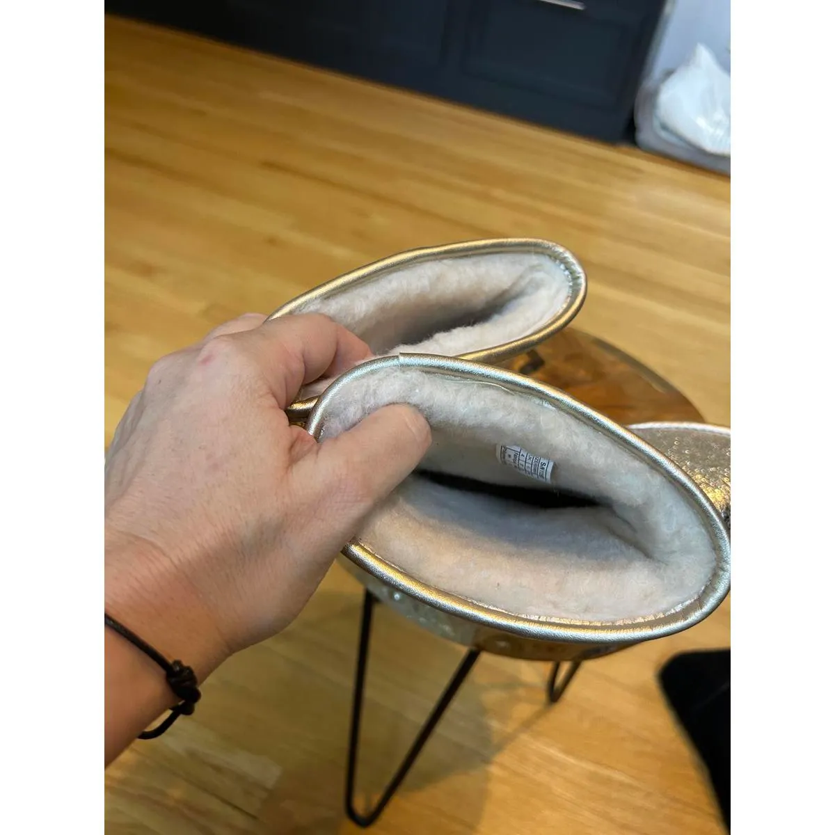 UGG CLASSIC SHORT METALLIC SPARKLE Leather Boots Women'sSz6 - Image 6