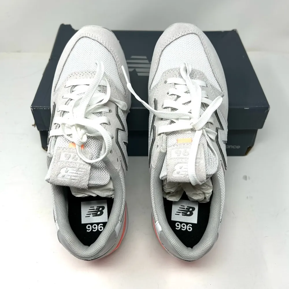 Classic Traditionals sneakers, size 5 NIB, NIB/original packaging - Image 3