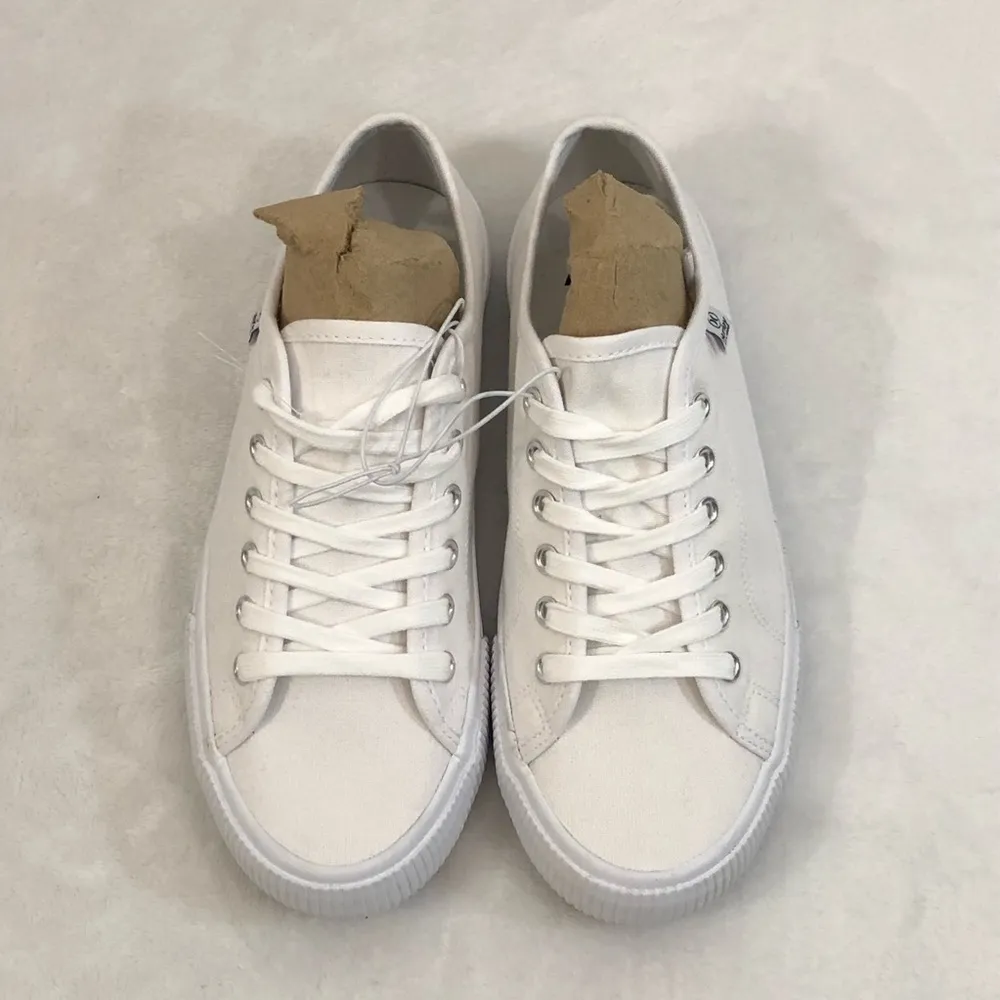 Hurley Carrie Lightweight White Low Top Lace Up Canvas Sneakers Shoes Womens 6. - Image 3