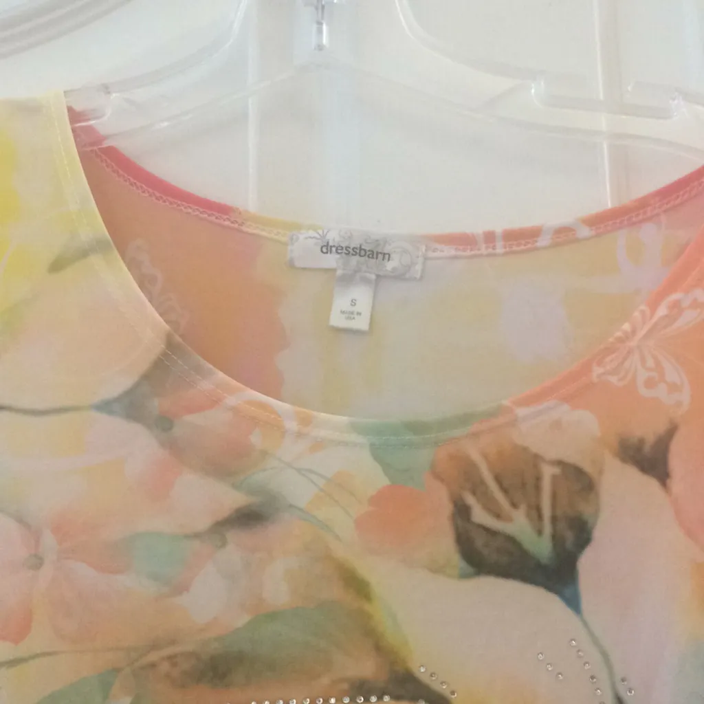 FINAL MARKDOWN Ladies dress barn top small - Image 4