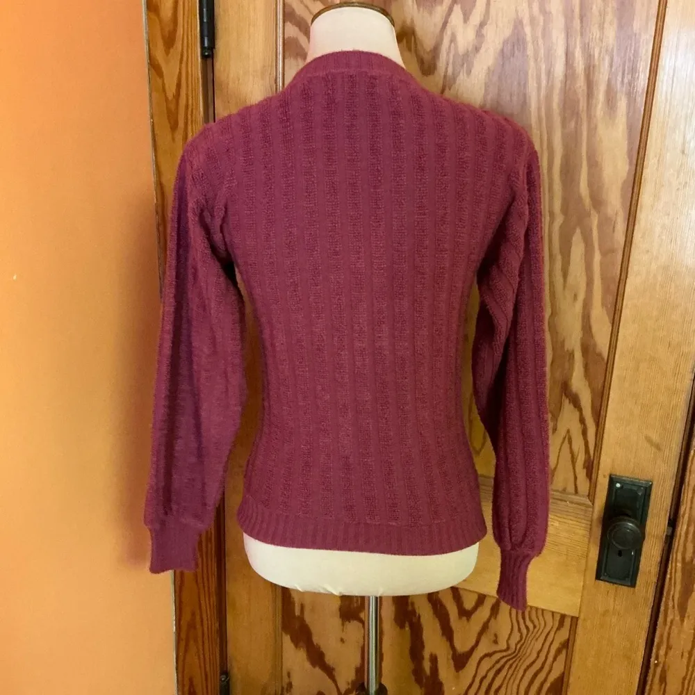 Vintage 70s v neck sweater - Image 7