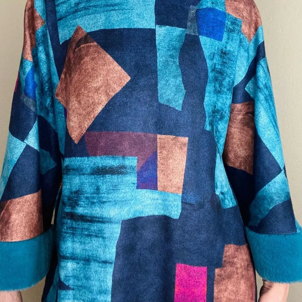 Retro Y2K Blue & Tan Geometric Fur Trim Shirt - Image 2