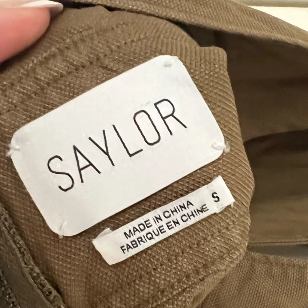 SAYLOR Helen Romper in Olive - Image 9