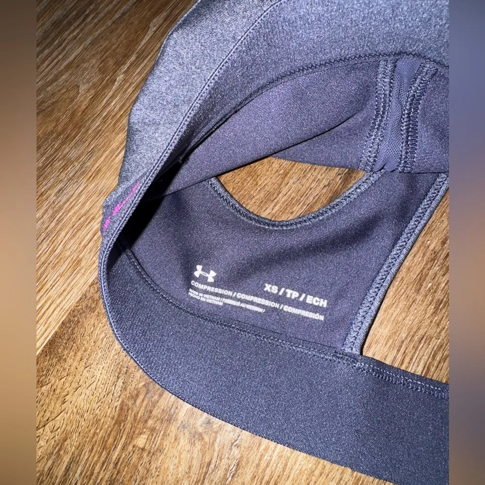 Under Armour Heathered Gray Sports Bra with Pink Accents - Image 4