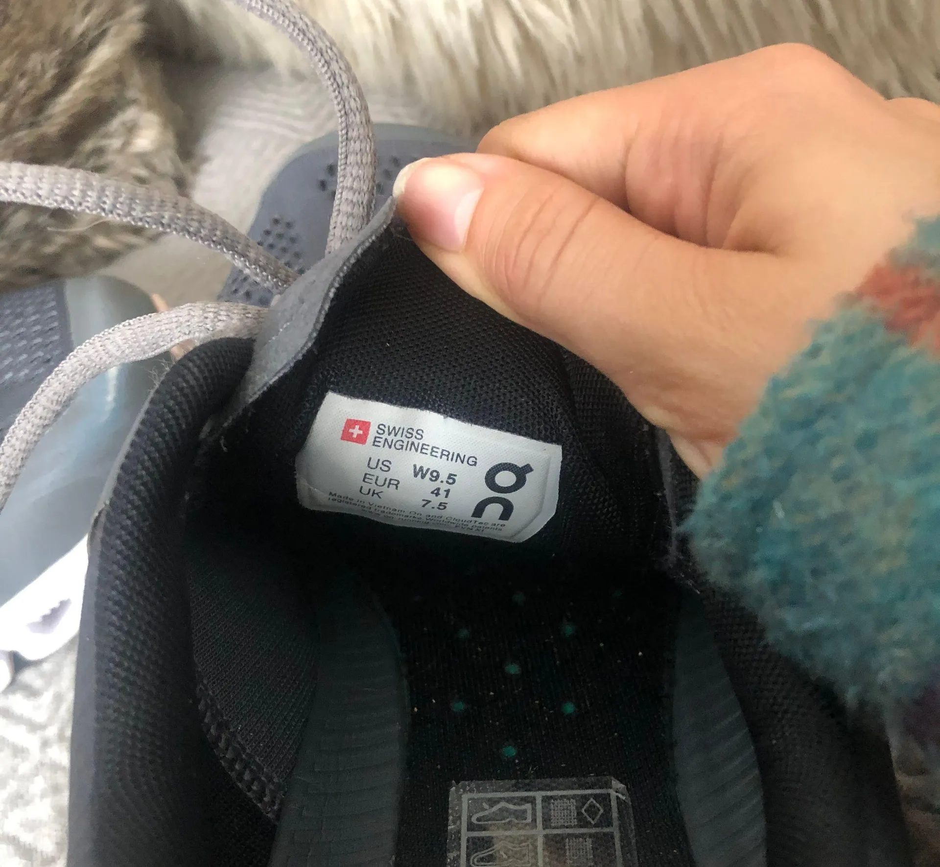 On Cloud  Cloud X Running Shoes - Image 7