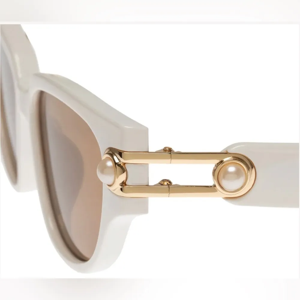 {{Le Specs x Missoma}} Serpens Link Sunglasses in Ivory Serpens Link Ivory Female Cat-Eye Sunglasses | Le Specs main image 2