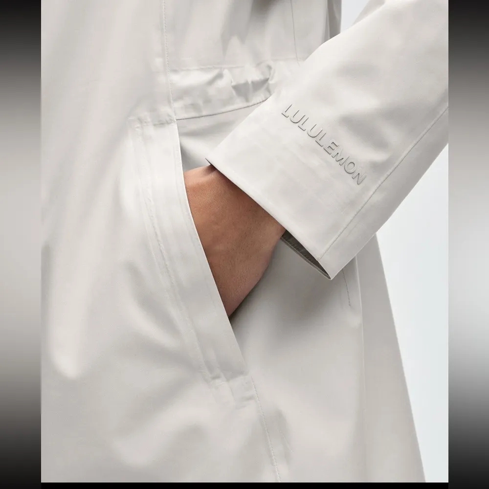 Lululemon NWT  Rain Rebel Jacket / BONE - Image 6