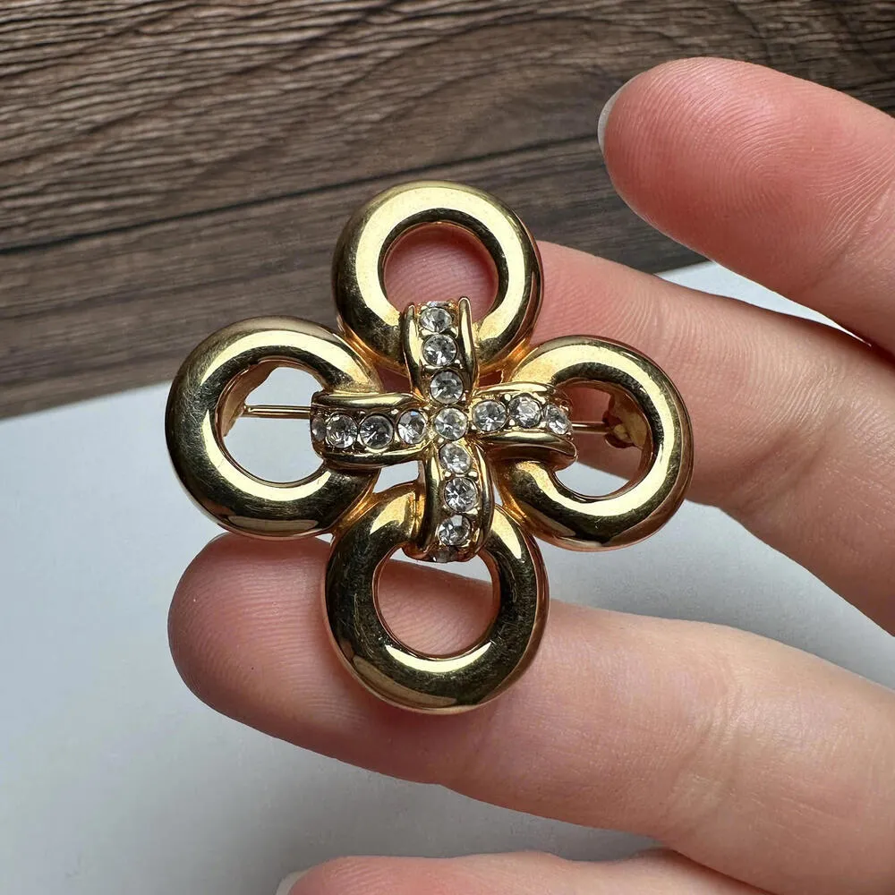 Swarovski Crystal (Swan Signed) Brooch Pin Gold Tone Clear - Image 3