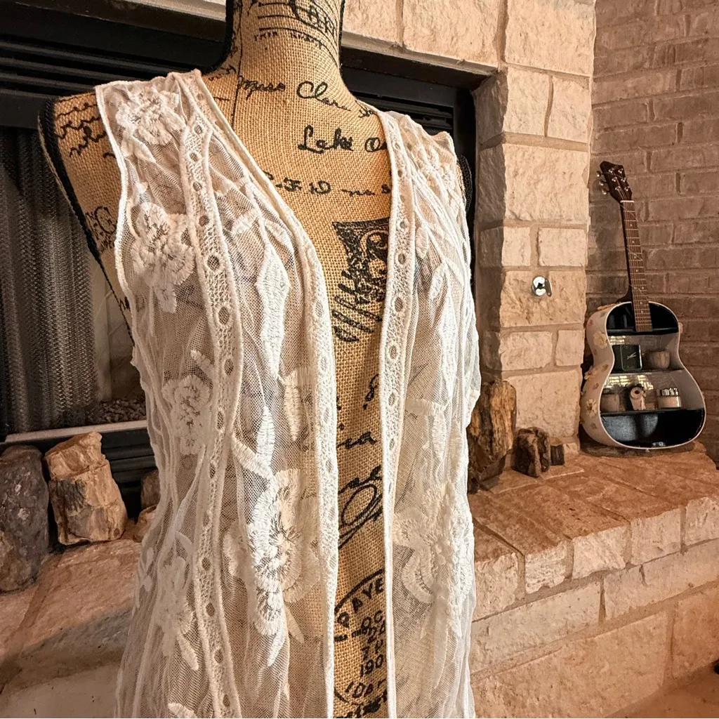 Chic Lace Open - Image 5