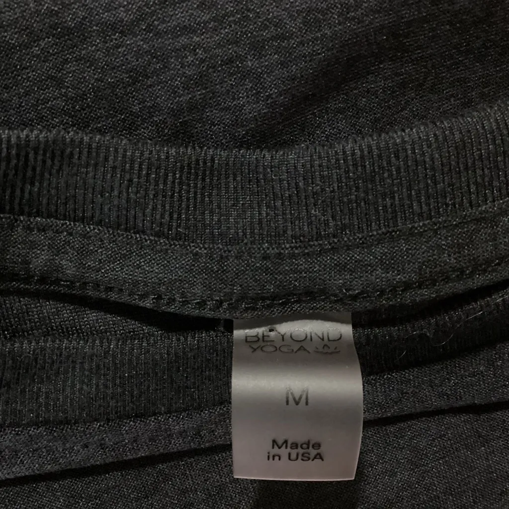 Beyond Yoga Featherweight Long Sleeve T-Shirt Size Medium - Image 7