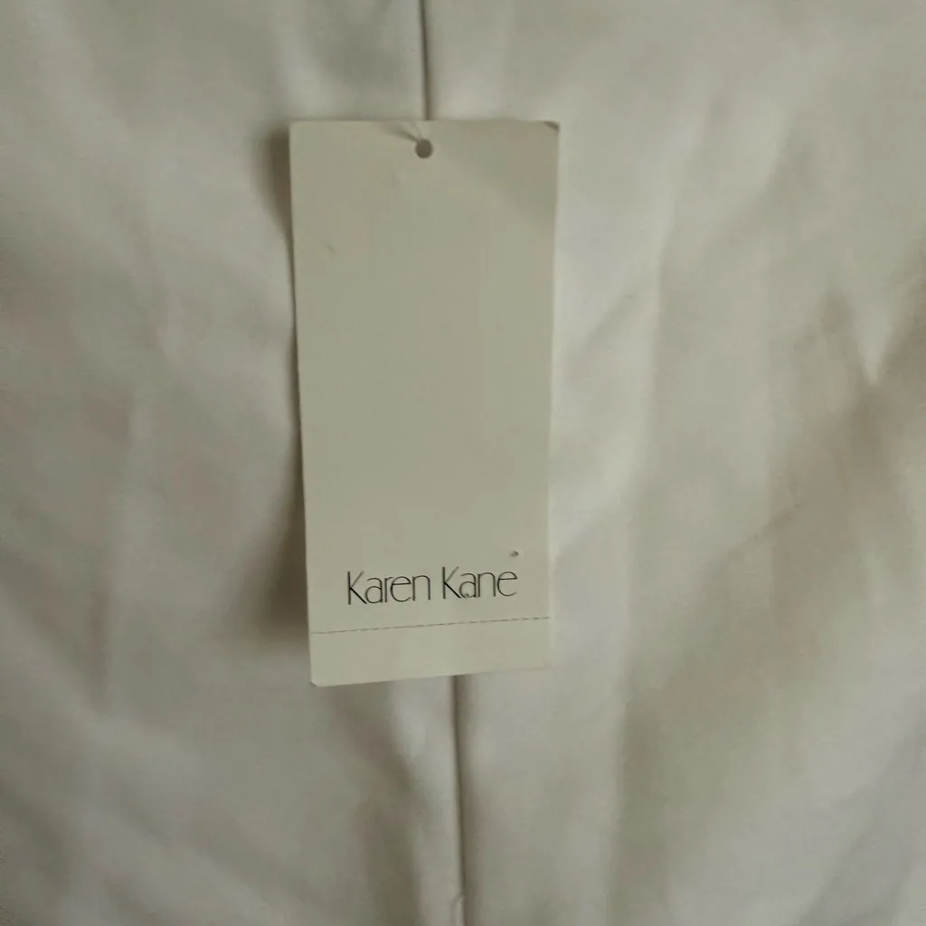 Karen Kane Women’s White Cropped Pants. - Image 9