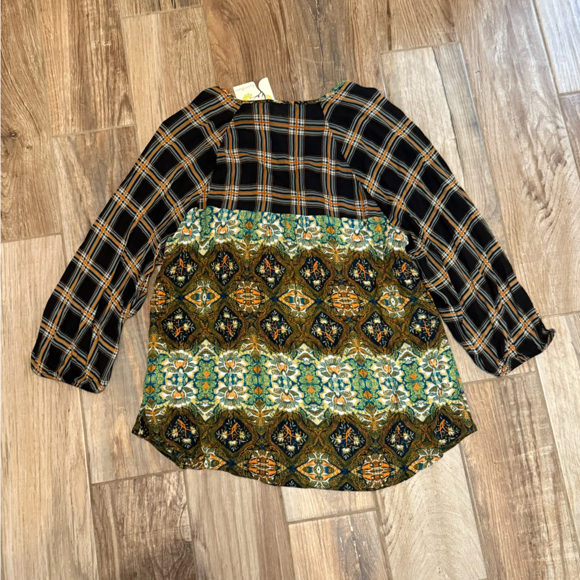 Anthropologie Fig & Flower Plaid Patterned Top - Image 3