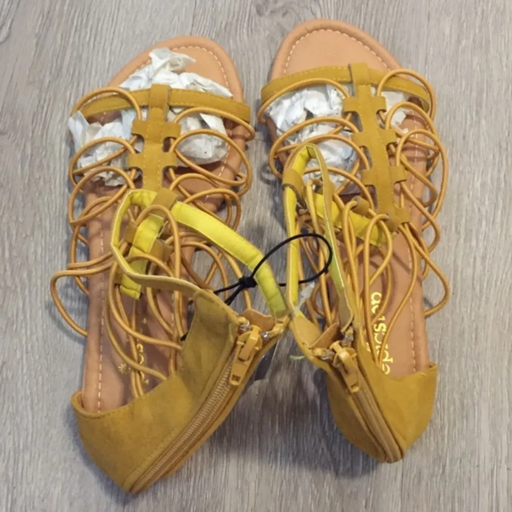 NWT Lace Up Gladiator Sandals Mustard Yellow New - Image 7